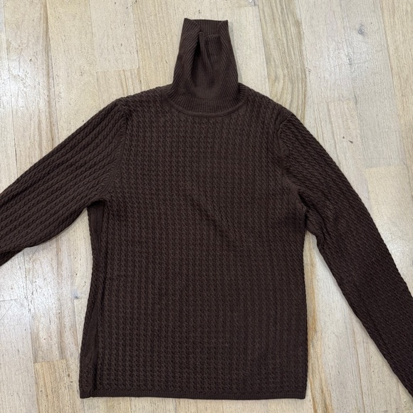 Brooks Brothers cashmere, wool and silk brown cable knit turtleneck sweater - Picture 9 of 11